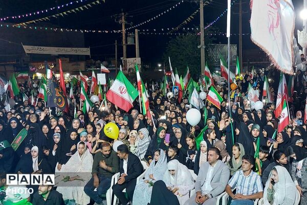 شور و نشاط دانش‌آموزان کوار در جشن‌های شبانه غدیر