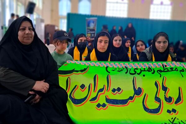 راهپیمایی یوم الله ۲۲ بهمن در شهرستان باشت با حضور گرم مردم