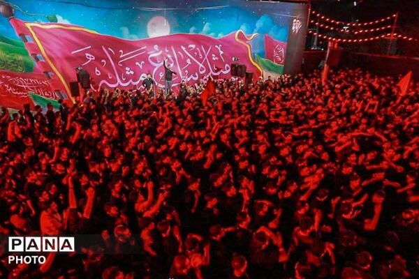 مراسم عزاداری رهبر شهید در شهر هشتگرد 