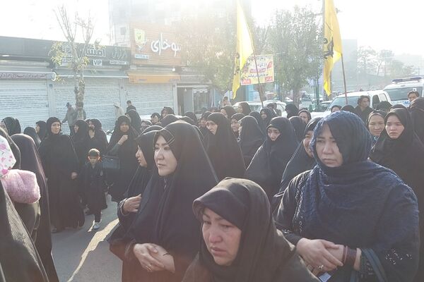 تشییع پیکر شهید مدافع حرم رضا مرادی در باقرشهر 
