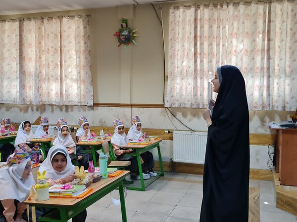 طنین زنگ جشن شکوفه‌ها در مدارس شهرستان اسلامشهر