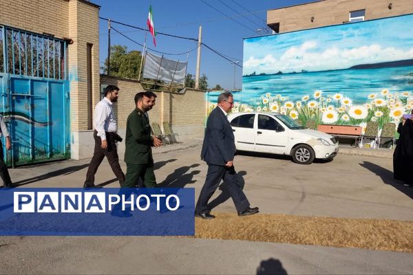 شوق مهر در دبیرستان دخترانه شهیدجوادجلالی ناحیه 3 شیراز