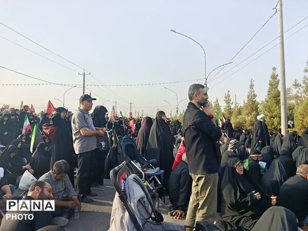 تلاقی دریای سرخ و سیاه مردم در حماسه وداع با قائد امت