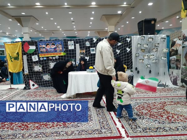 مراسم پاسداشت شهدای مقاومت و نمایشگاه آثار منتخب دانش‌آموزان رویداد آخراشه