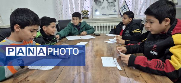 هم اندیشی انجمن خبرنگاری پسران کانون لقمان کاشمر