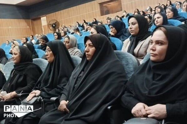 انتخابات انجمن اولیا و مربیان دبیرستان هدی در شهرستان قدس