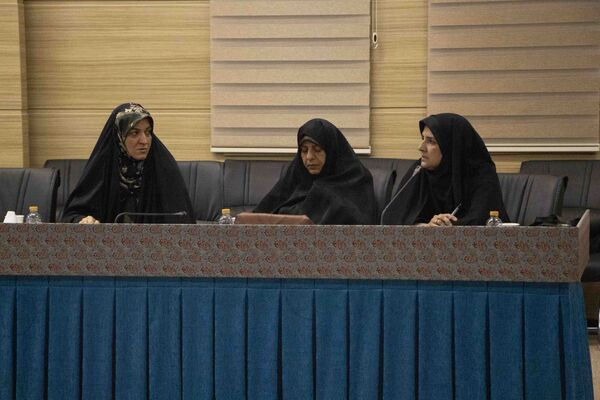 جلسه ستاد بزرگداشت مقام معلم در یزد
