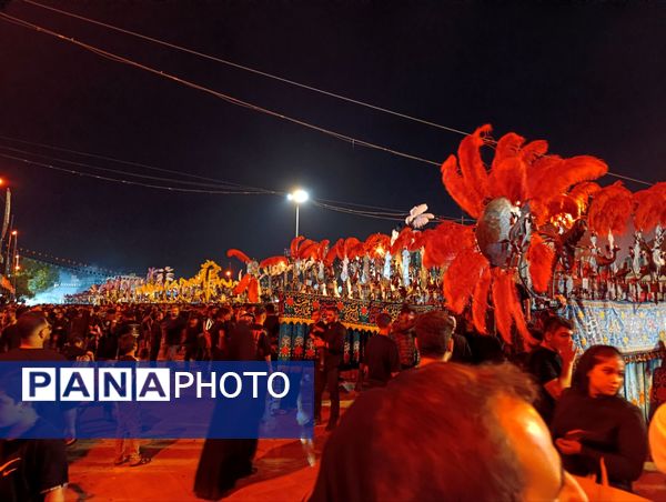 کاروان نمادین اسرای کربلا‌ازمیدان‌آستانه‌ی قم‌به‌سمت‌حرم‌حضرت‌معصومه"س"