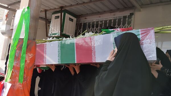 وداع با پیکر شهید گمنام در دبیرستان شهید عباسی یک مشهد