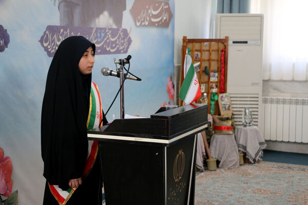برپایی جشن «حضور تا ظهور» در دبیرستان شهیده حسنی سعدی قم