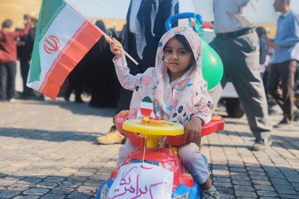 روز دانش‌آموز، روز خروشِ آگاهی و شادابی