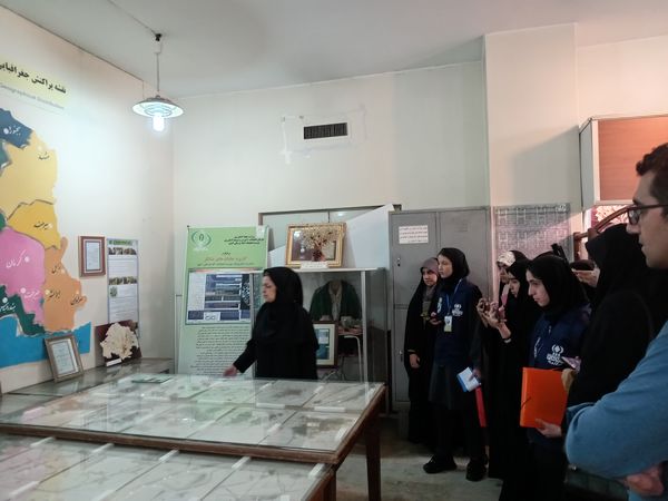 کنجکاوی پانایی ها در کشف اسرار کشاورزی و دامپروری 