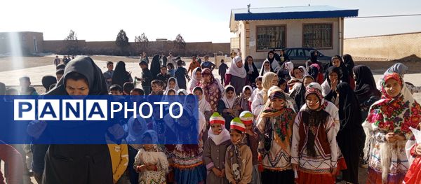 جشن دهه فجر در مدرسه شهید معتمدی