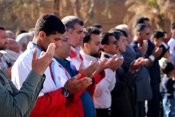 اقامه باشکوه نماز عید فطر در فهرج