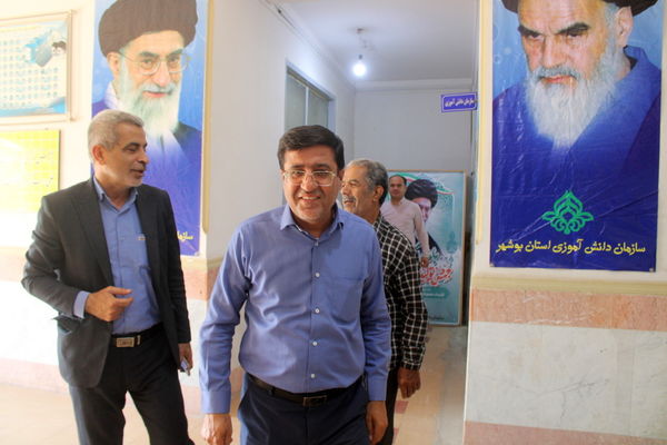 بازدید رئیس اداره خدمات آموزش و پرورش استان بوشهر از سازمان دانش‌آموزی استان