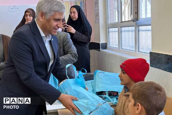 بهره‌برداری از دبستان ۶ کلاسه «امید تجارت» در شهرستان مانه با مشارکت بانک تجارت