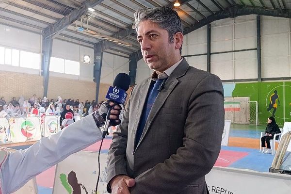 حدود 300 دانش‌آموز در مسابقات تکواندو شهرستان فاروج شرکت می‌کنند