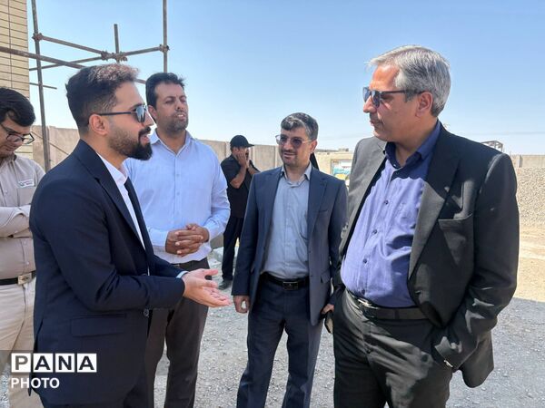 بازدید فرماندار شهرستان کاشمر از پست برق شهرک صنعتی جدید 