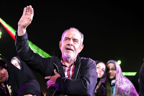 همخوانی سرود «سلام یا مهدی» با حضور ابوذر روحی در مسجد جمکران