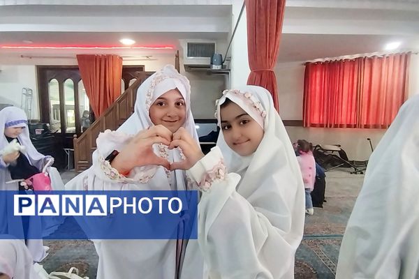 آیین جشن تکلیف دانش‌آموزان دختر شهرستان پردیس در فضایی معنوی و باشکوه