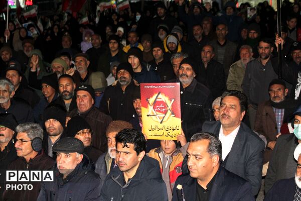 حضور گسترده و چشمگیر مردم فاروج در چهارمین شب شهادت رهبر معظم انقلاب 