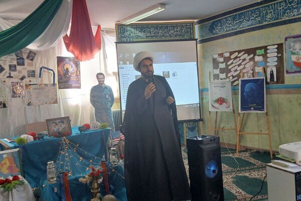 برگزاری نمادین رویداد مدرسه‌ای نوجهان در دبیرستان هفده شهریور شهرستان فیروزکوه