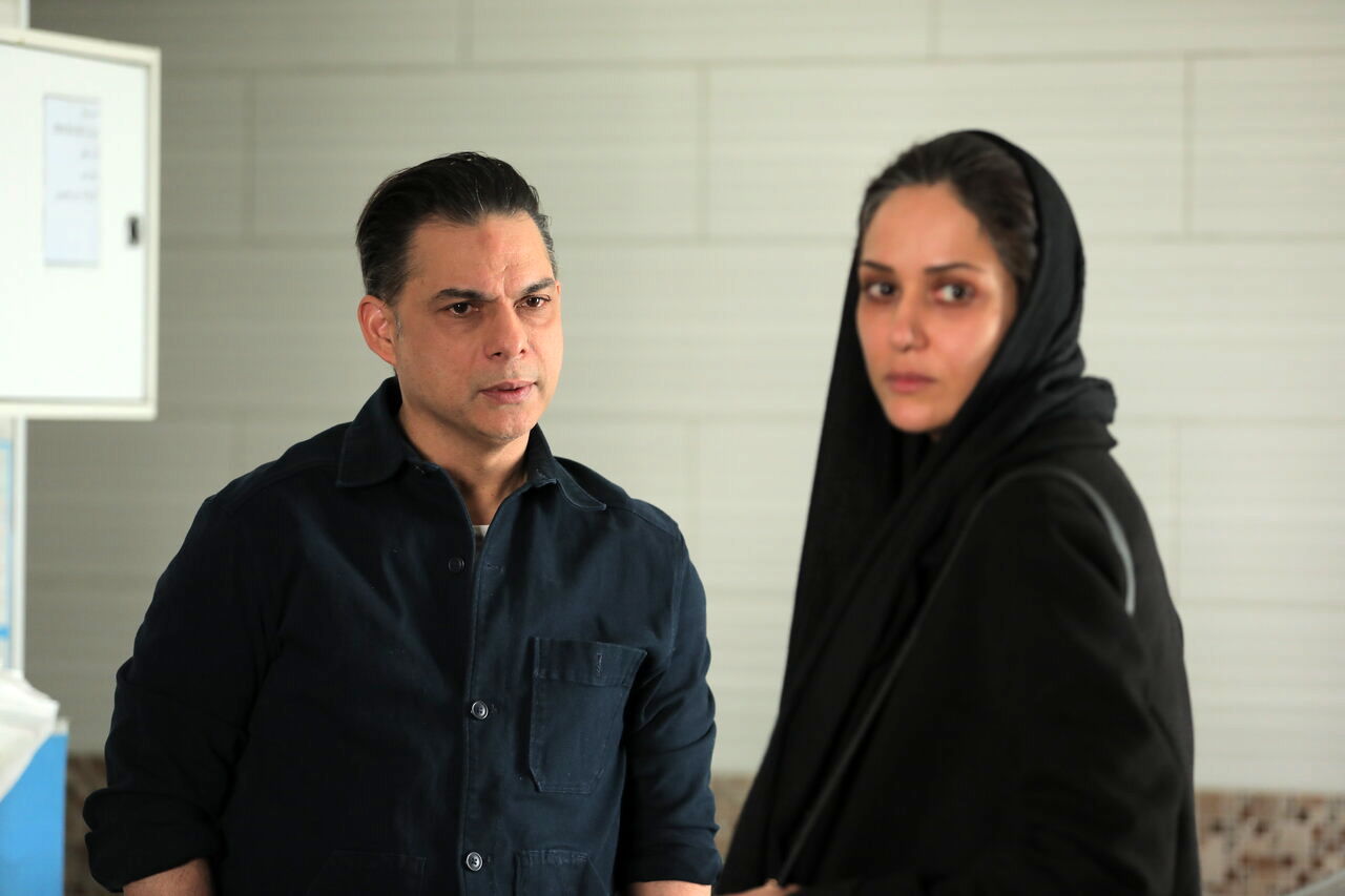 نقد فیلم «زن و بچه» ساخته سعید روستایی: تردیدی در میانه راه 