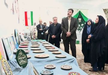 اولین نمایشگاه دست سازه‌های دانش‌آموزان مدرسه سادات زارچ