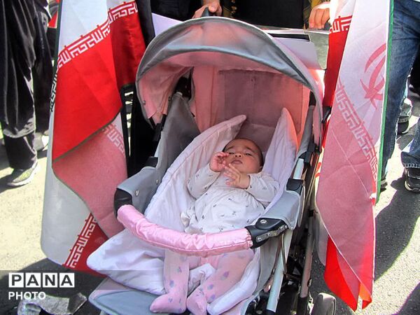 مراسم بدرقه و تشییع آقای شهید ایران در تهران 