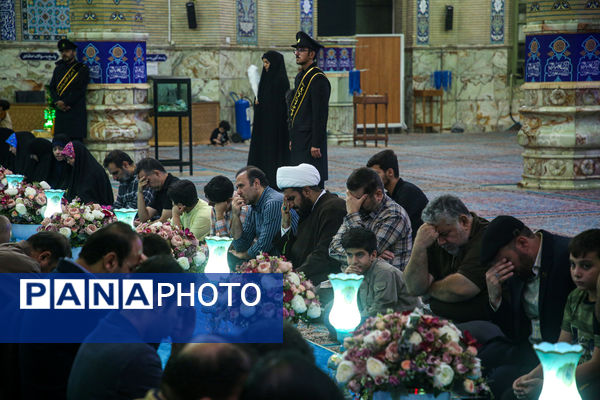 آیین «عهد عاشقی» با حضور اصحاب رسانه در مسجد جمکران