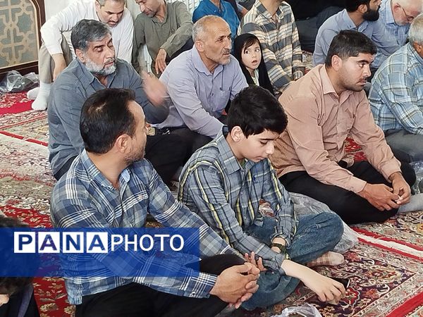 حضور پرشور جوانان و نوجوانان در نماز جمعه کاشمر