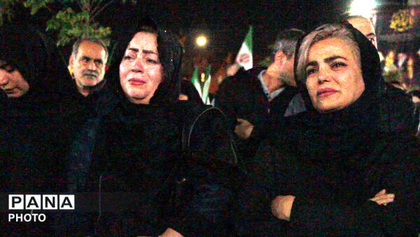 حضور مردم ولایت‌مدار اسلامشهر در اربعین رهبر معظم انقلاب و کودکان میناب