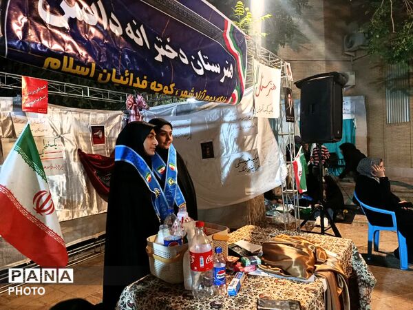 حضور پرشور دانش‌آموزان در موکب نوجوان مبارز