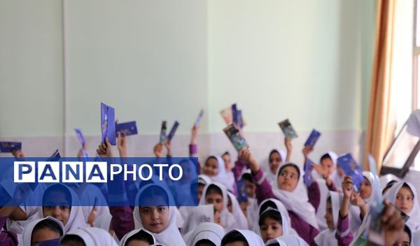 جشن عاطفه‌ها، فرصتی برای مرور درس مهرورزی و همدلی