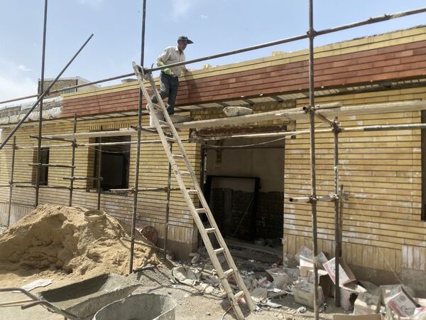 بازسازی و ساخت دبستان عرفان جلایر شهرستان شازند