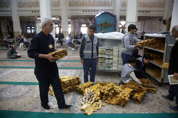 خدمت‌رسانی 35 خادمیار نوجوان در حرم حضرت معصومه(س)