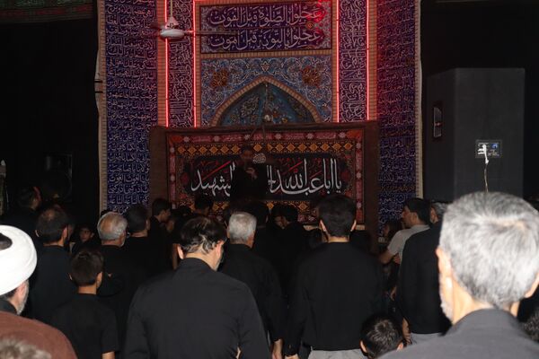 عزاداری به مناسبت شب عاشورا در مسجد حضرت صاحب الزمان(عج)