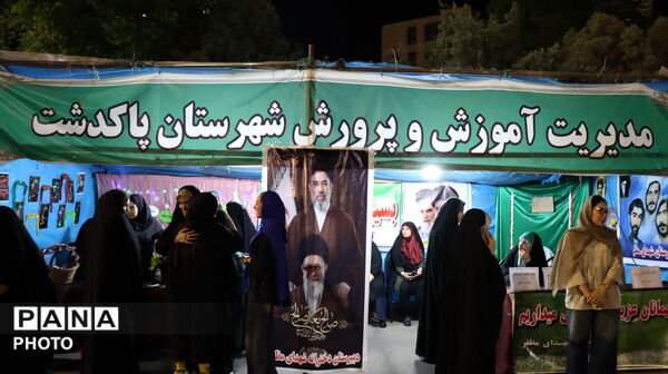  شور و نشاط دانش‌آموزی در موج اجتماع مردمی پاکدشت