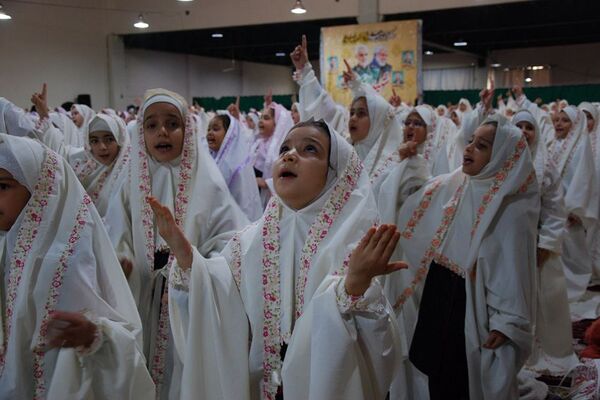 جشن فرشته‌ها در شهر قیامدشت ری یک