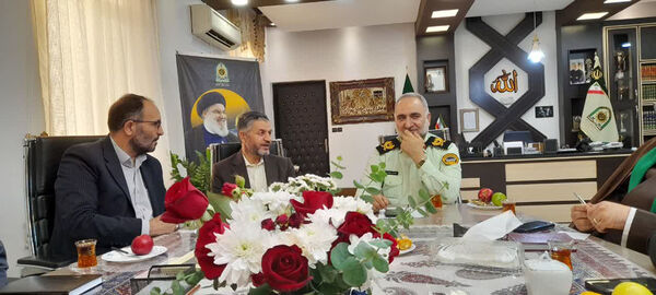 نشست صمیمی شورای معاونان آموزش و پرورش قم با فرمانده پلیس 