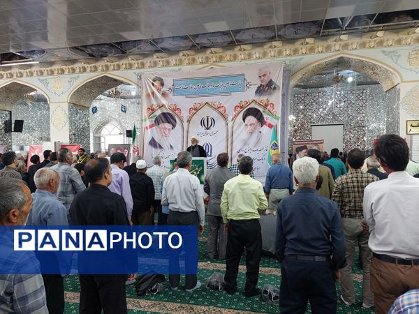 نماز جمعه در کاشمر 