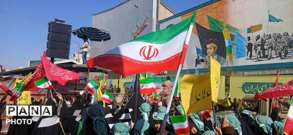 روایت تصویری از رزمایش ۳۱۳ هزار نفری «نوجوانان جان‌فدای ایران»