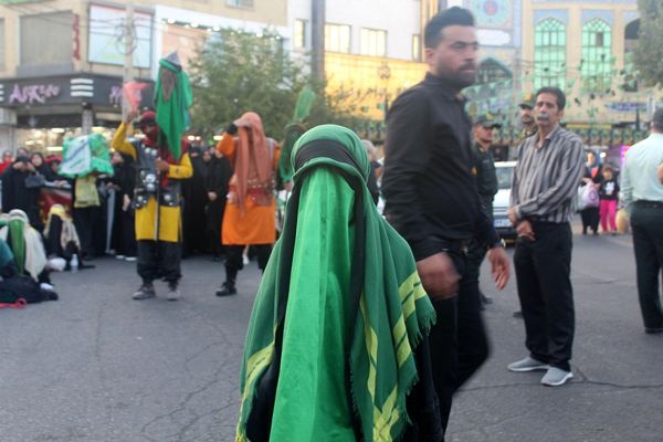حرکت نمادین کاروان اسرای کربلا در فردیس