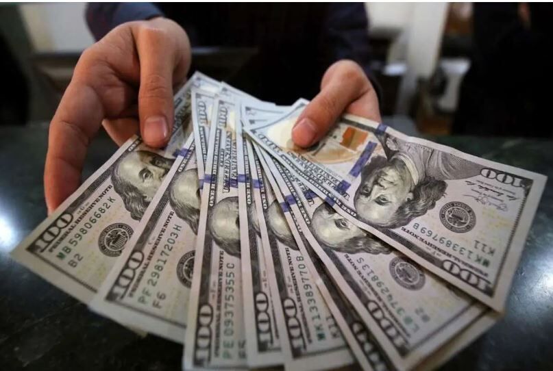 اعلام  آخرین قیمت معاملات توافقی دلار حواله در بازار ارز