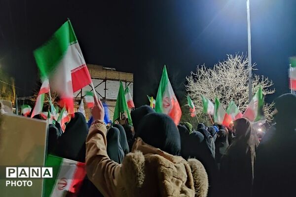 مردم شهر بار سلیبریتی های خیابان ها شدند