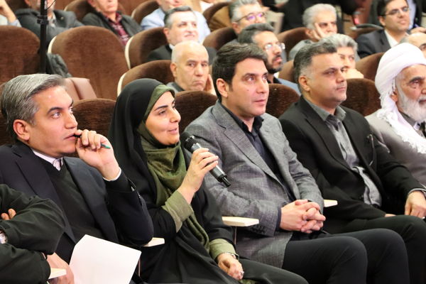  جلسه شورای توسعه و برنامه‌ریزی استان کردستان با حضور وزیر راه و شهرسازی 