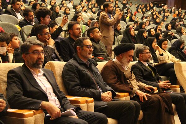 همایش فرزندان انقلاب «نسل انتظار» در فرهنگسرای بزرگ شهرکرد