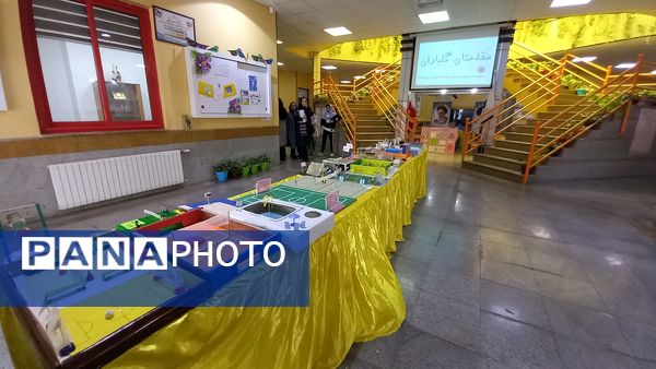 نمایشگاه دست‌سازه‌های دانش‌آموزان در هفته تربیت‌بدنی