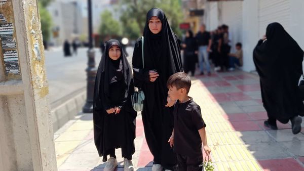 حضور پرشور کودکان و نوجوانان یاسوجی در روز عاشورا 