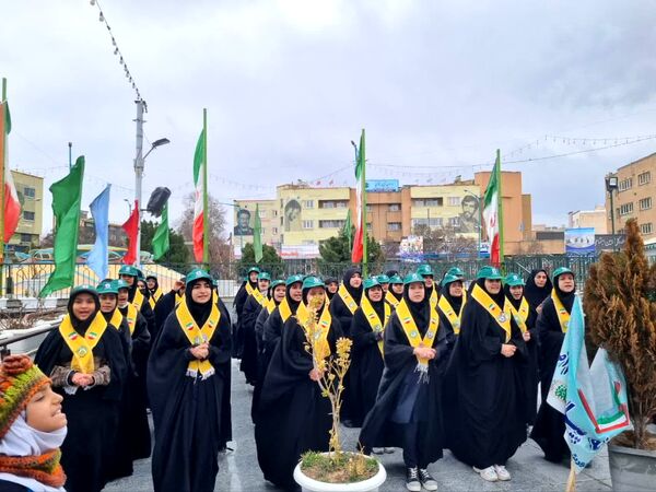 پیشتازان، ضربان پرشور ۲۲ بهمن شدند